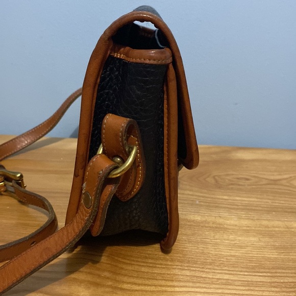 Dooney & Bourke black leather crossbody bag - Picture 3 of 12